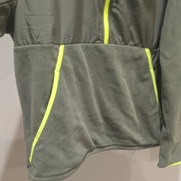 Nike Green and Neon Half-Zip Pullover - Picture 5 of 6